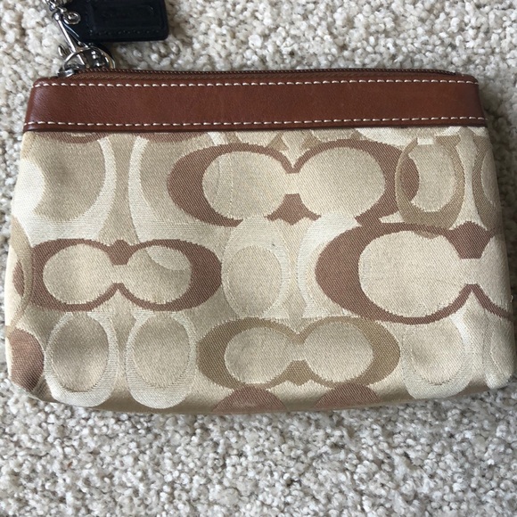 Coach wristlet - Picture 2 of 4